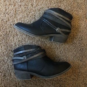 Sonoma Black Booties - Size 9